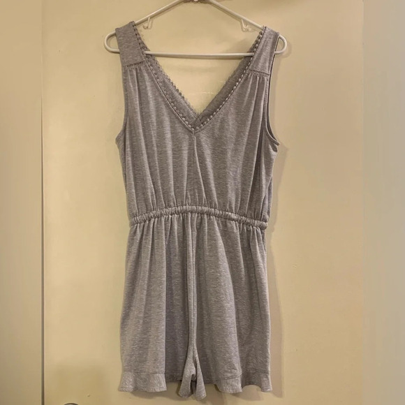 ELOISE by ANTHROPOLOGIE Twist Back Romper - Picture 4 of 9